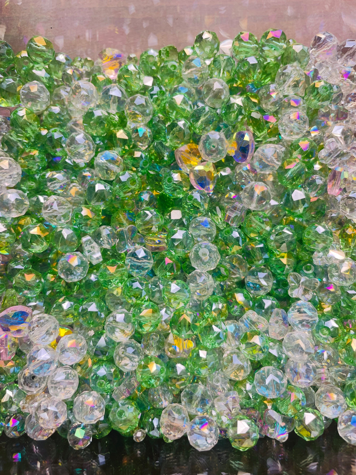 B08-Mixed Shaped Glass Beads