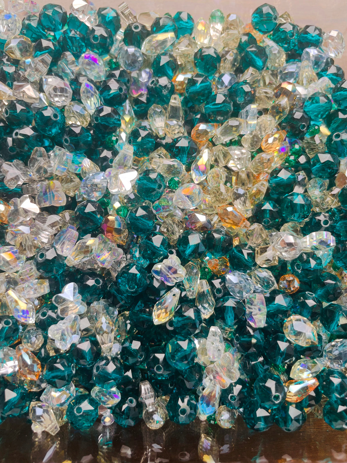 B05-Mixed Shaped Glass Beads