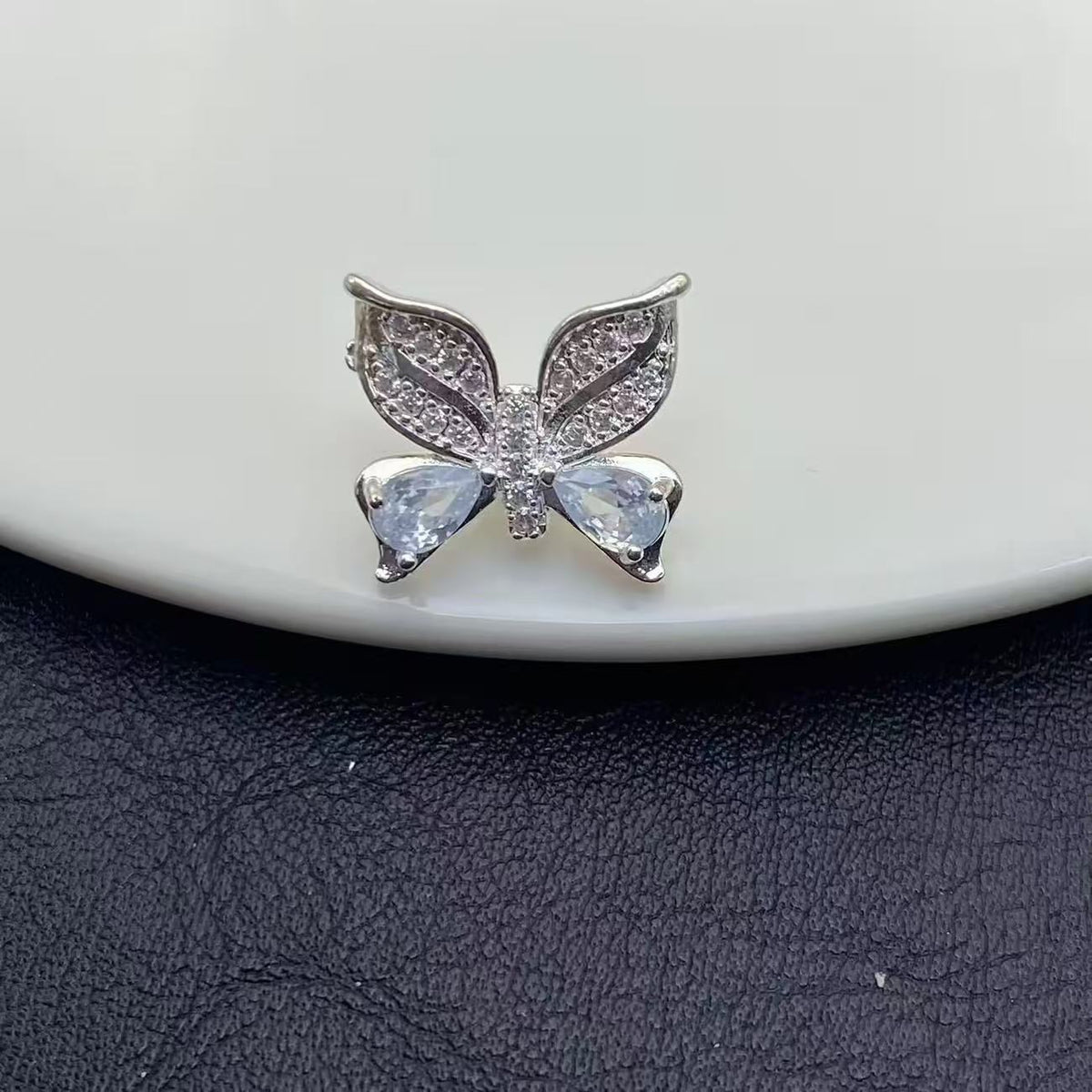 D08-Butterfly